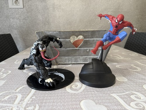 Action figure venom - action,